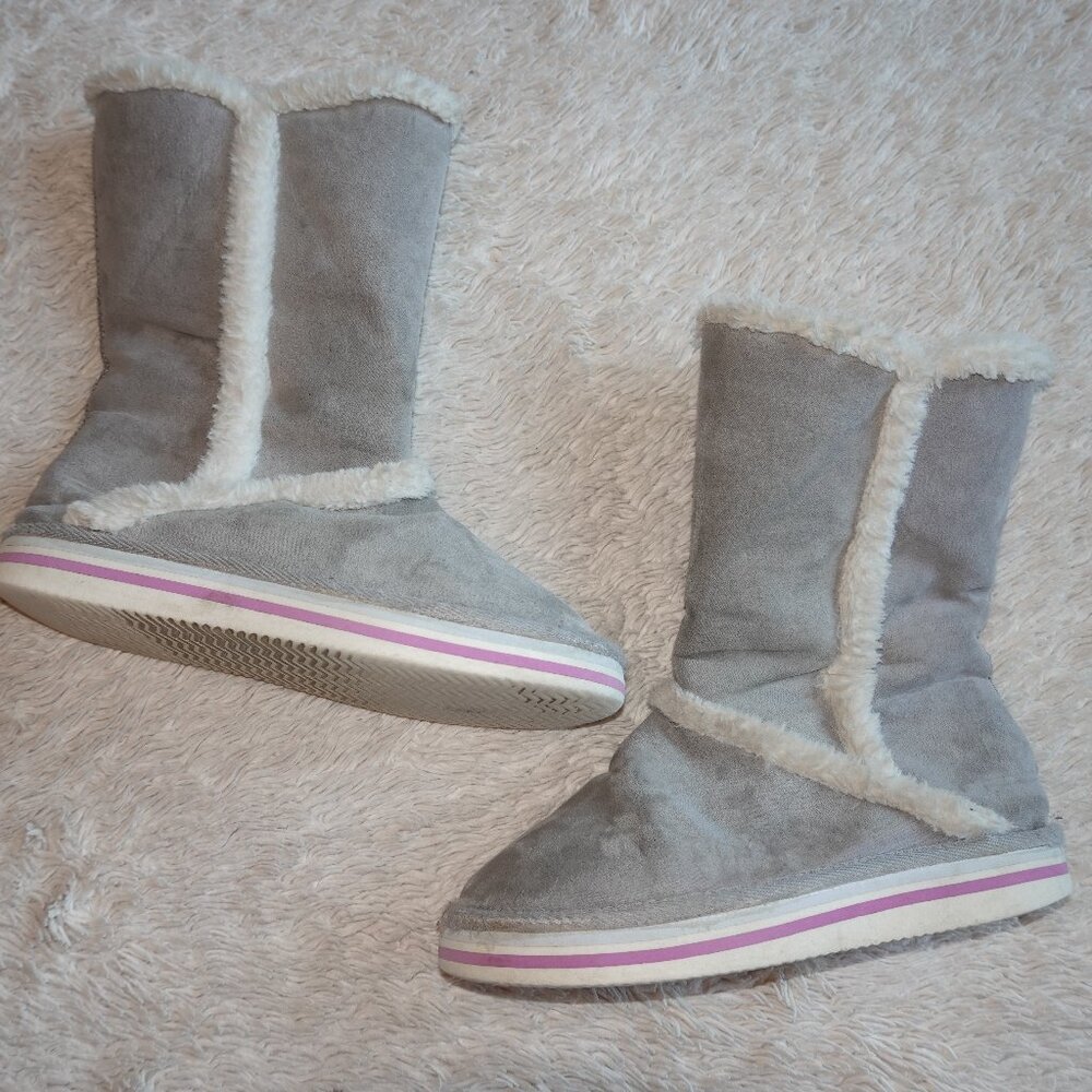 Girls Size 2 Gray Boots, Tall Cozy Faux Suede Boots with Pink Trim Around Sole